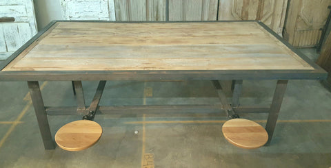 4 Flip Seat Dining Table