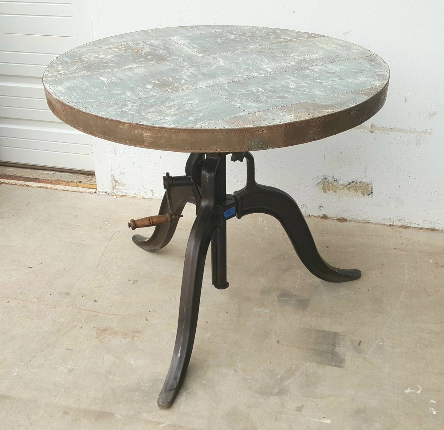 Round Crank Table