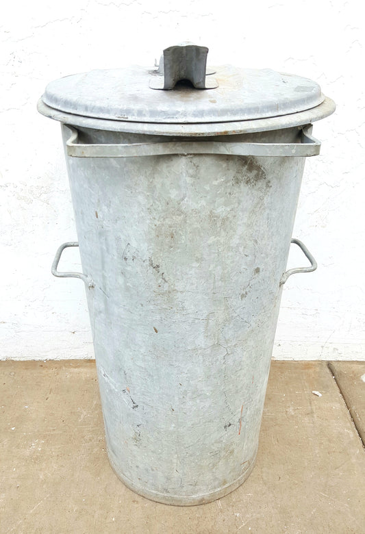 Industrial Large Zinc Trash Can with Lid (Container)