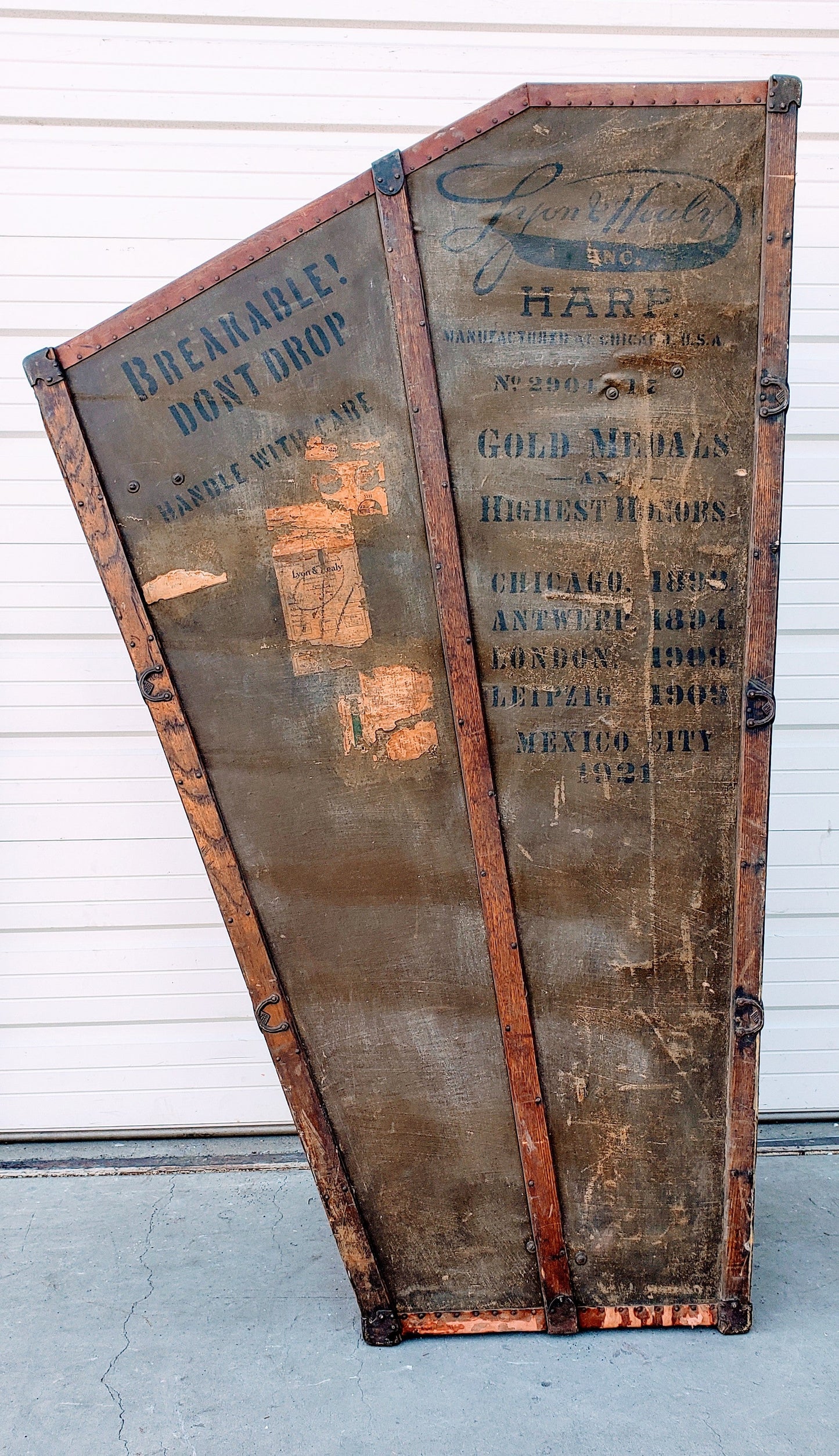 Lyon Healy Harp Trunk