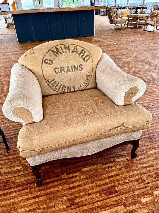 French Style Chair (with circle) (Horse Show)