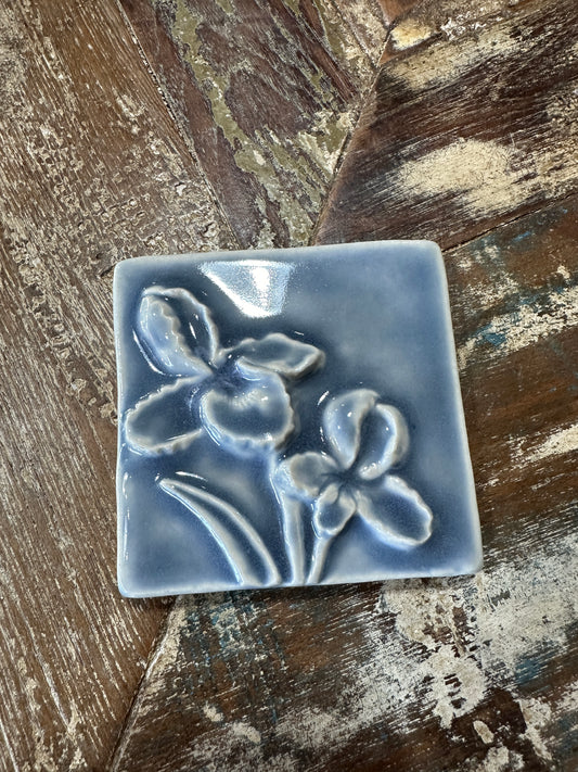 4x4 Iris Tile, Light Blue