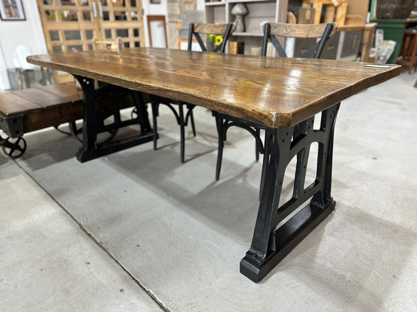 Oak Top Deco Dining Table with Cast Iron Base