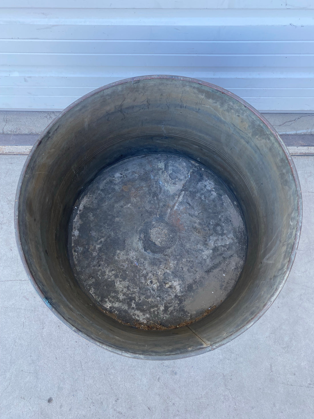 Round Metal Tub