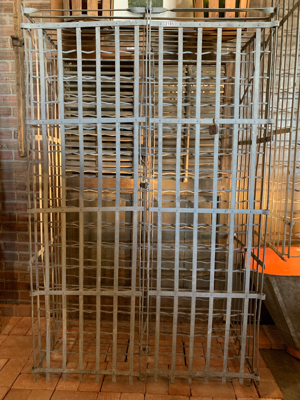 14 Tier Aluminum Wine Cage