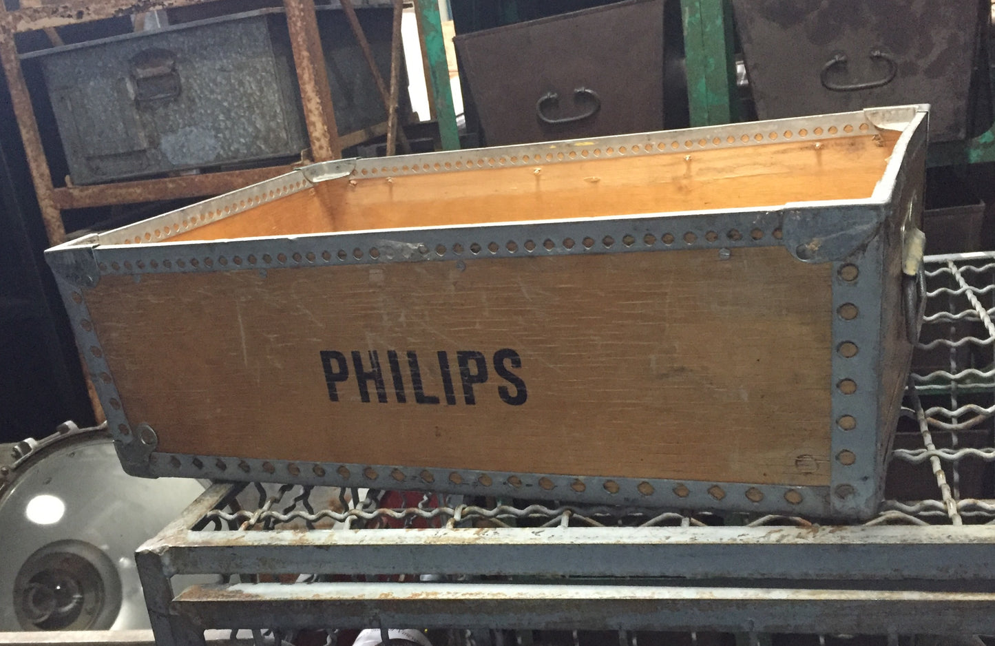 Wooden Philips Tote Box