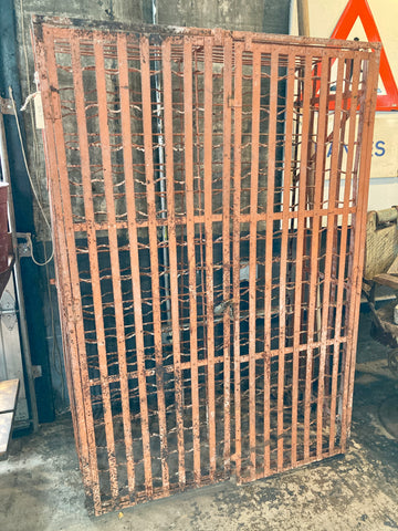 15 Tier, 300 Bottle Wine Rack/Cage from France